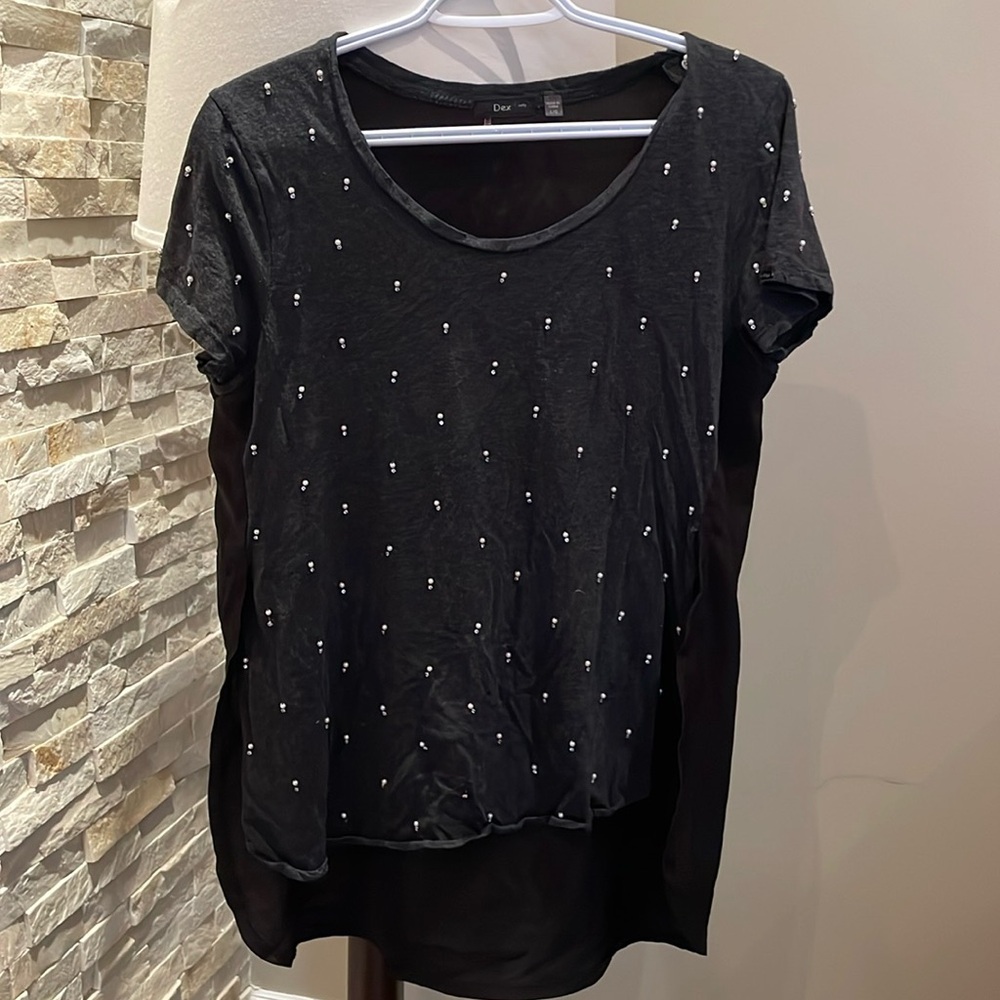 Dex high-low pearl top